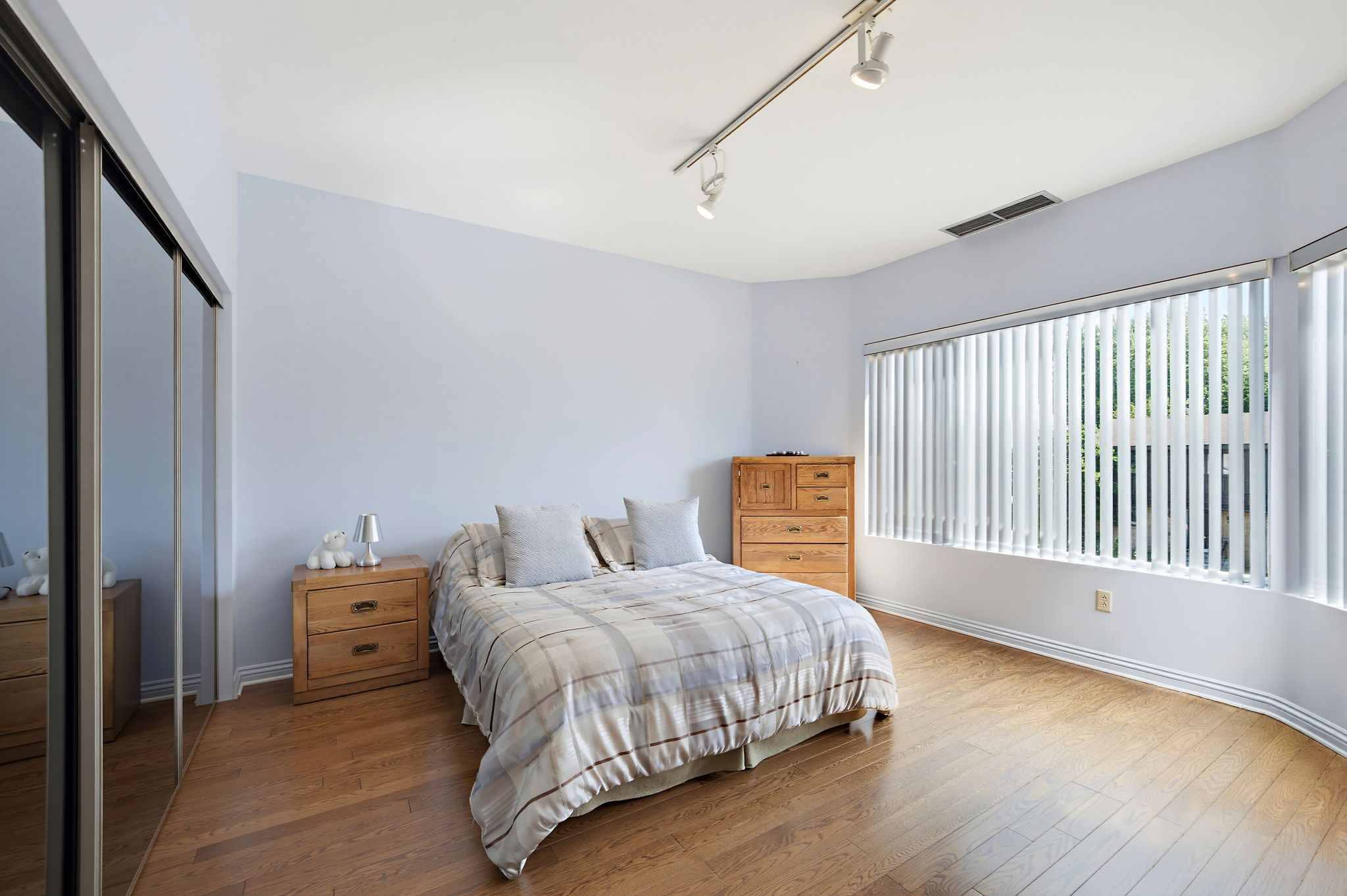 25-web-or-mls-DSC00686